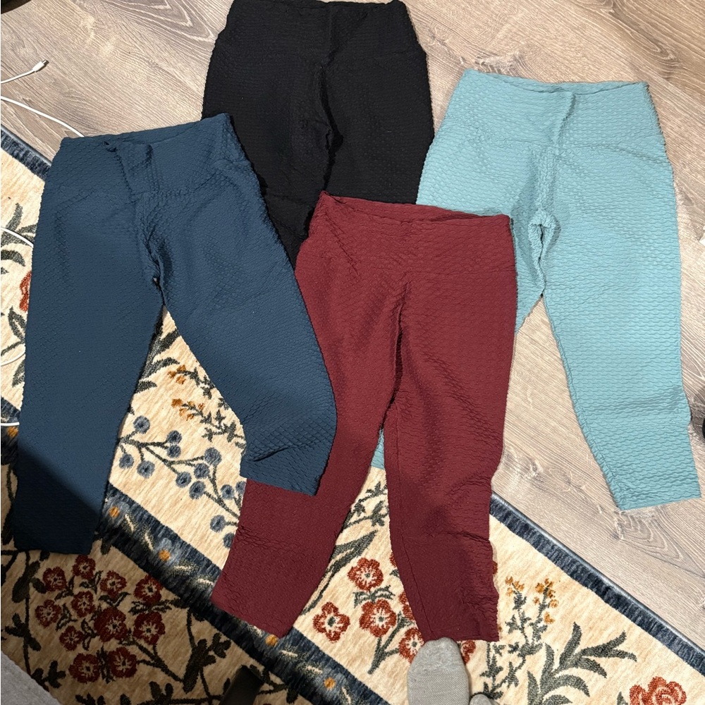 Booty by Brabants Multicolor cropped Leggings Set of 4